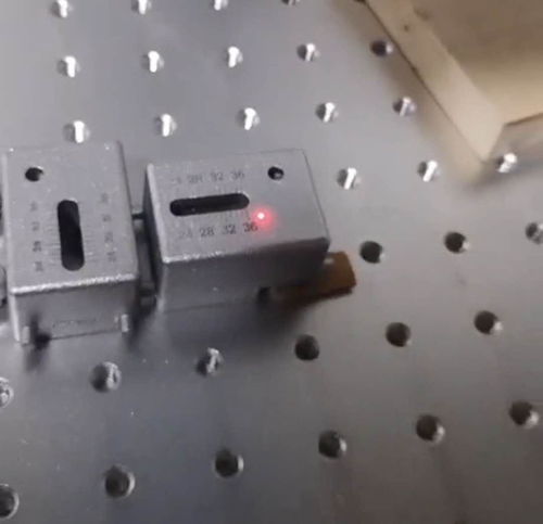 廠家直銷隆盾光纖激光打標機 保質保量，專為電子產品及零配件打造